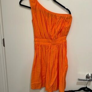 orange dress
